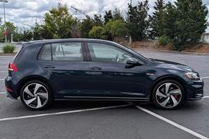 Volkswagen GTI Autobahn 2018 d'occasion, sans réserve, 4 cylindres turbocompressés, évalué par Regular Car Reviews, non modifié - Product Image 2