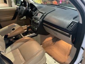 LR2รถแลนด์โรเวอร์มือสอง2014 HSE Lux AWD ตัวเลือกเต็มรูปแบบพร้อมส่ง - Product Image 4