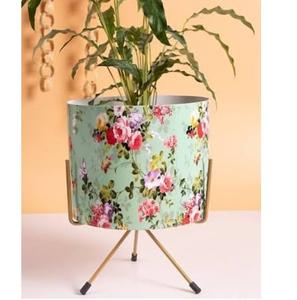 Maceta Decorativa Hecha a Mano con Acabado de Esmalte, Artículo de Uso, Tendencia en Decoración de Bodas - Product Image 1