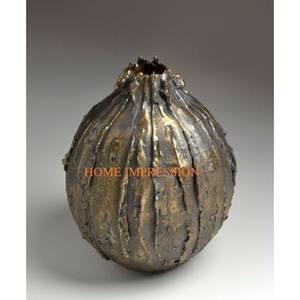 Hammered <b>Vintage</b> Pure Brass Flower <b>Vases</b> and Pots Finest Quality Classic Handmade Unique Designing Medium Size Metal Brass <b>Vase</b> - Product Image 3