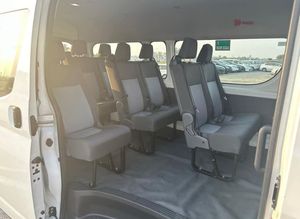 2020-2022 para <span class=keywords><strong>Toyota</strong></span> Transporter <span class=keywords><strong>Hiace</strong></span> <span class=keywords><strong>Bus</strong></span> 15 asientos Manual/caja de cambios automática Asientos de tela de combustible diésel izquierda Envío Mundial - Product Image 4