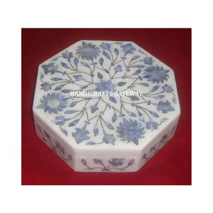 Boîte à bijoux en incrustation de nacre bleu marbre blanc de forme octogonale avec une belle décoration de fleur utilisée à la maison - Product Image 1