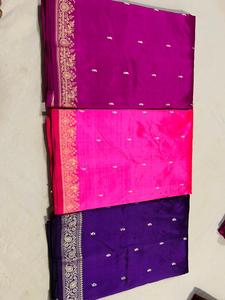 Sarees de seda brocados hechos a medida con bordes dorados hechos de seda pura ideales para tiendas de ropa y diseñadores - Product Image 5