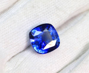 เบาะพลอยแซฟไฟร์สีฟ้าเจียระไนจากห้องแล็บเพื่อทำเครื่องประดับ - Product Image 1