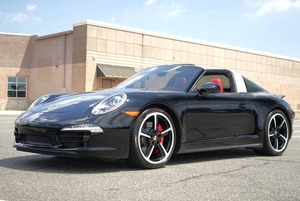 บิลท์ คอมฟี่ 2016 ปอร์เช่ 911 ทาร์ก้า 4S คูเป้ 2 ประตู - Product Image 3