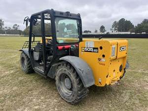Chariot télescopique d'occasion JCB535, modèle 2022, capacité de 4 tonnes, hauteur de levage de 10 m, conception flexible et stable, fiable et simple - Product Image 2