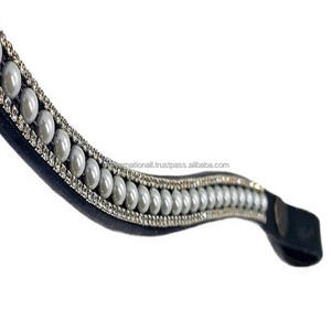 Fancy 3 líneas de cristal y Gris perla Diamante Chain Mega Bling Custom Made Black Curved Leather Horse Brow Band en Full Cob - Product Image 6
