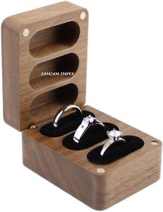 Support pour bagues en bois de manguier peint pour 3 bagues, artisanal, moderne, durable, présentoir et organisateur de bijoux - Product Image 2