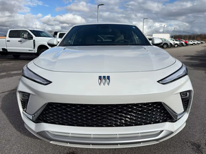 Buick Envista Avenir 2024 Usado en Excelentes Condiciones, Tracción Delantera, Sin Accidentes, Volante a la Izquierda/Derecha - Product Image 2