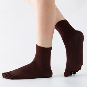 Women's Crew Summer Athletic <b>Running</b> Five Finger Breathable Eco-Friendly Polyester Cotton Toe <b>Socks</b> - Product Image 3