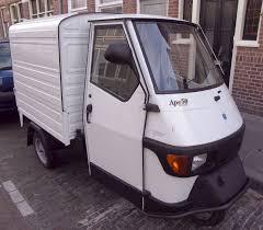 Vente en gros Piaggio Ape 50 Modèle 2025 Tricycle motorisé à trois roues pour passagers, capacité de charge de 1000 kg, 4 passagers, café - Product Image 2