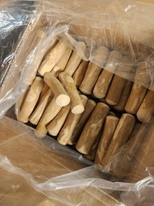 Jouet à mâcher en bois durable pour chien, résistant et abordable, idéal pour offrir des heures de plaisir et de jeu à votre chien - Product Image 5