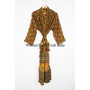 Robe maxi japonaise vintage pour femme, en soie de sari recyclée, kimono ethnique, col en V, cordon de serrage, couvre-bikini, patchwork floral, élégante - Product Image 1