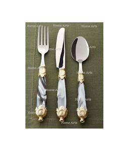 Ensemble de couverts en nacre et en acier inoxydable Design tendance Ensemble de couverts en forme de taille personnalisée à bas prix - Product Image 3