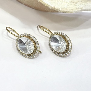 Conjunto de pendientes de Polki elegantes y modernos de la mejor calidad con tono dorado perfecto para ropa de boda y ocasiones especiales ropa moderna - Product Image 1