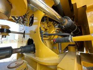 Chargeur sur pneus Caterpillar 950G d'occasion de haute qualité à un bon prix Moteur Cat avec composants de base Boîte de vitesses et pompe - Product Image 3