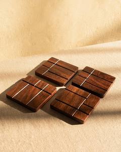 Ensemble de dessous-de-verre carrés en bois faits à la main avec un design haut de gamme, fabriqués à la main en Inde - nouvel article - Product Image 1