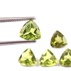 Vente en gros de lot de 3x3mm péridot naturel billion de facettes vert semi-précieux fait à la main calibré en vrac pour la fabrication de bijoux - Product Image 2