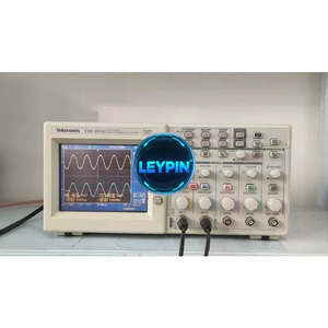 Oscilloscope numérique à mémoire Tektronix TDS2014 100 MHz 4 canaux avec vitesse de 1 GS/s, modèle Ytdi - Product Image 1