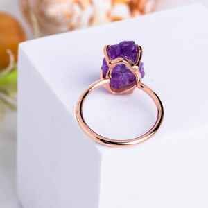 Bague en argent plaqué or rose fabriquée à la main avec cristal d'améthyste brute naturelle bijoux uniques en pierres précieuses faits à la main - Product Image 6