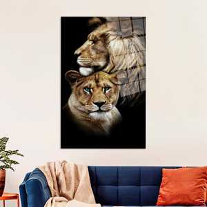 Arte de pared en lienzo de pareja de leones, decoración impresa de vida silvestre de la jungla, fondo negro, arte en vidrio templado - Product Image 1