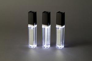 <b>Lip</b> <b>Gloss</b> - Product Image 3