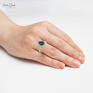 Fabricants asiatiques, bague halo en diamant certifiée IGI de 1 mm avec topaze bleue de Londres en forme de larme de 8 x 6 mm en or massif 14 carats, bijoux de mariage - Product Image 6