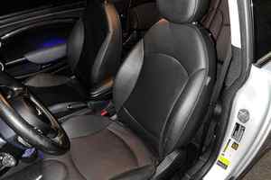 Clubman S 2024 d'occasion, Coupé, Intérieur foncé, Sièges en cuir, Boîte manuelle, Caméra de recul, Volant à gauche, Écran tactile - Product Image 2