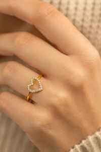 แหวนหมั้นผู้หญิงทำมือแบบเป็นมิตรต่อสิ่งแวดล้อม ประดับเพชร CZ ทรงหัวใจแบบเปิด ดีไซน์เรียบง่าย ชุบทองคำขาว 14K บนตัวเรือนเงินแท้ 925 - Product Image 6