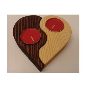 Porte-bougie en bois naturel, conçu pour offrir une lumière d'ambiance chaleureuse avec une belle texture de grain de bois - Product Image 3