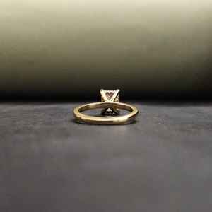 Anillos de Moda de Acero Inoxidable con Diseño Único y Moissanita de Corte Radiante Creada en Laboratorio para Mujer, Regalo de San Valentín - Product Image 4