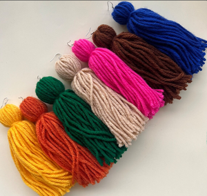 ต่างหูเส้นด้ายปมเดี่ยว | ของขวัญวันแม่ | ของขวัญสําหรับแม่ต่างหูพู่ขอบ - สีทอง - ยาว - Product Image 1