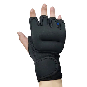 Venta al por mayor de guantes de cuero para levantamiento de pesas antideslizante agarre fuerte ligero transpirable medio dedo Cierre de Velcro Fitness personalizado - Product Image 4