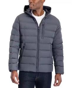 Veste matelassée d'hiver à motif de conception personnalisée OEM pour femmes col montant avec fermeture à glissière en toile unie produit fini à faible taux - Product Image 1