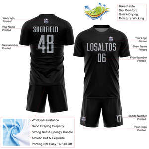 Uniformes de fútbol, costuras duraderas, control del sudor, diseño transpirable y comodidad ligera, diseñados para entrenamientos y torneos - Product Image 2