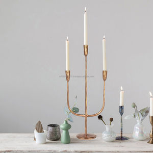 Centro de mesa de candelabros de metal multibrazo para grandes mesas de eventos de banquetes con portavelas e ideas de decoración floral - Product Image 6