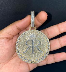 Pendentif Iced Out en diamant rond taille hip-hop, pendentif lettre en moissanite, argent sterling 925, pendentif en moissanite personnalisé - Product Image 1