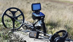 GER Detect Titan 1000 Détecteur de métaux à longue portée avec bobines de 8 "et 17" - Product Image 6