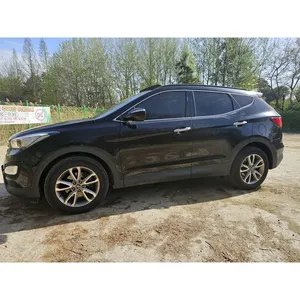 Hyundai Santa Fe DM 2013, Diésel, 4x4, SUV, 2.0 Turbo, Transmisión Manual/Automática, Colores Interiores Oscuros/Claros - Product Image 3