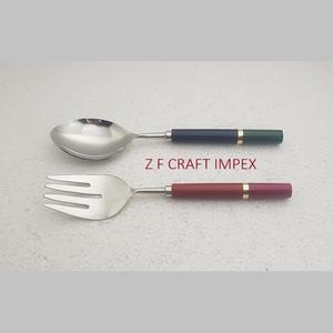 Ensemble de cuillères à salade en acier inoxydable à manche en résine de couleur personnalisée Nouvelles cuillères à salade à la mode Serveurs à poignée personnalisée - Product Image 1