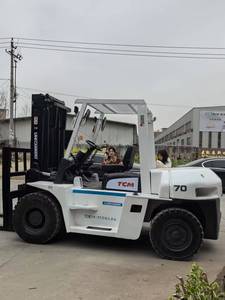 La carretilla elevadora TCM FD70 tiene un excelente rendimiento y alta calidad La carretilla elevadora TCM FD70 usada se vende a un precio bajo - Product Image 2