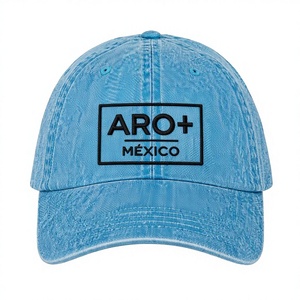 Cappellini Personalizzati con Ricamo - Product Image 1