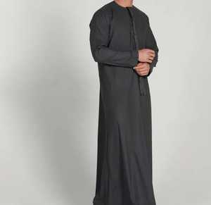 2025 Thobes blancs sur mesure pour hommes vêtements islamiques de haute qualité broderie dorée meilleur prix exportateur décontracté léger - Product Image 6