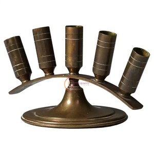 Petit candélabre décoratif en laiton au design élégant Chandelier unique à 5 bras Pot à bougie Table décorative Nouveau look Candélabre maison - Product Image 1