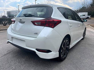 Voiture d'occasion de qualité et abordable, Toyota Corolla iM 2017, conduite à gauche - Product Image 3