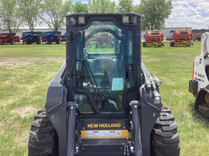 Cargadora Compacta New Holland L320 2025, 67HP, Super Boom, Elevación Vertical, en Venta - Product Image 4