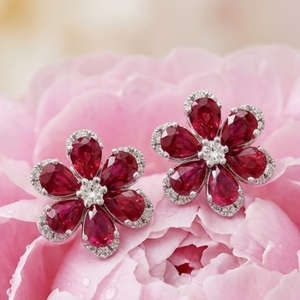 Boucles d'oreilles florales en or blanc 18 carats avec rubis, audacieuses, pour cocktail, style grappe de fleurs, pour le tapis rouge, bijoux fins, vente en gros - Product Image 4