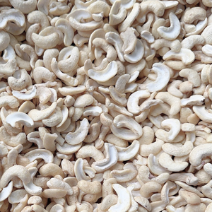 Vente flash : Prix des noix de cajou Santigo Factory W320, noix de cajou du Vietnam, emballage de marque privée disponible - Product Image 1