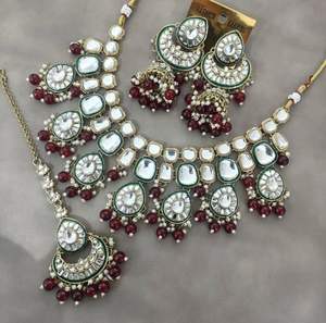 Conjunto de collar tradicional Kundan con pendientes y Maang Tikka para mujer, conjunto de joyería nupcial India para uso festivo y étnico - Product Image 6