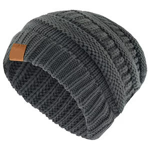 Bonnets en tricot de couleur unie de qualité supérieure, unisexe, impression de logo personnalisée, impression numérique disponible, toutes les couleurs et tailles, style streetwear courant - Product Image 1